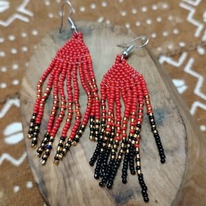Elegant Tribal Beaded Dangle Earrings in Red♥️ & Black 🖤